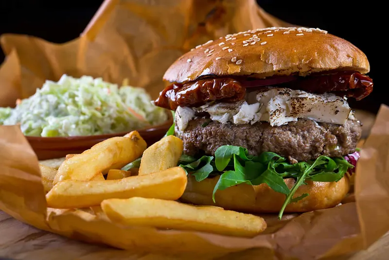 Vuohenjuusto-burger